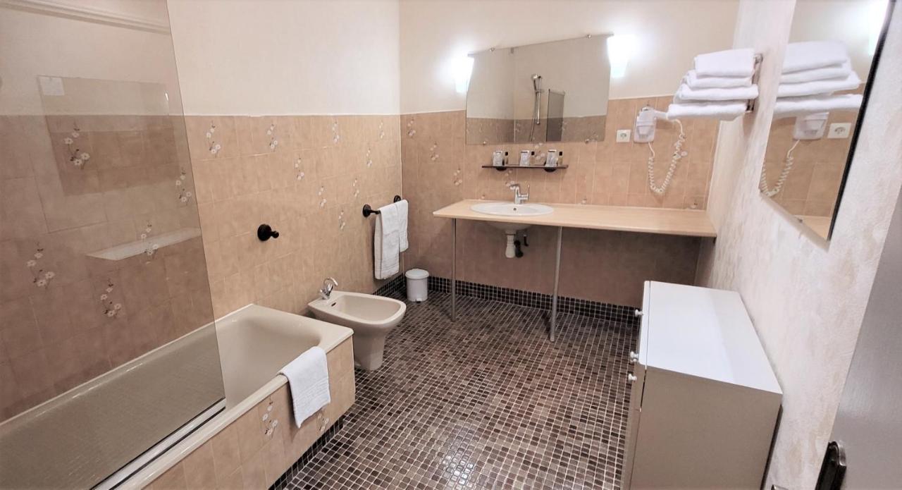 Nouvel Hotel Lons-le-Saunier Ngoại thất bức ảnh