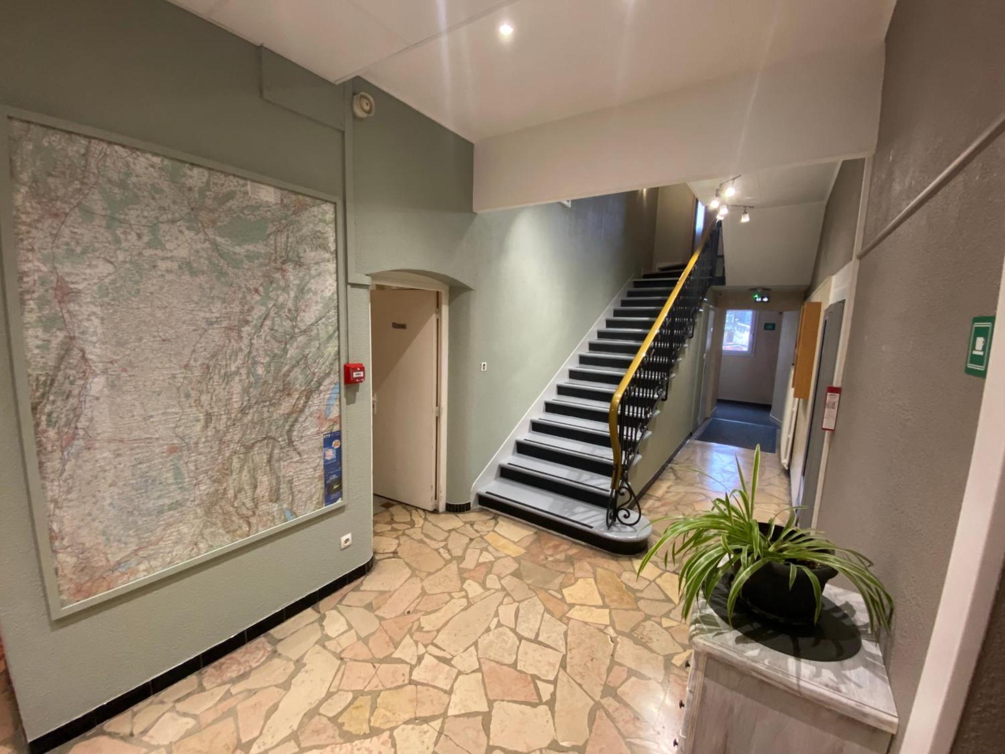 Nouvel Hotel Lons-le-Saunier Ngoại thất bức ảnh