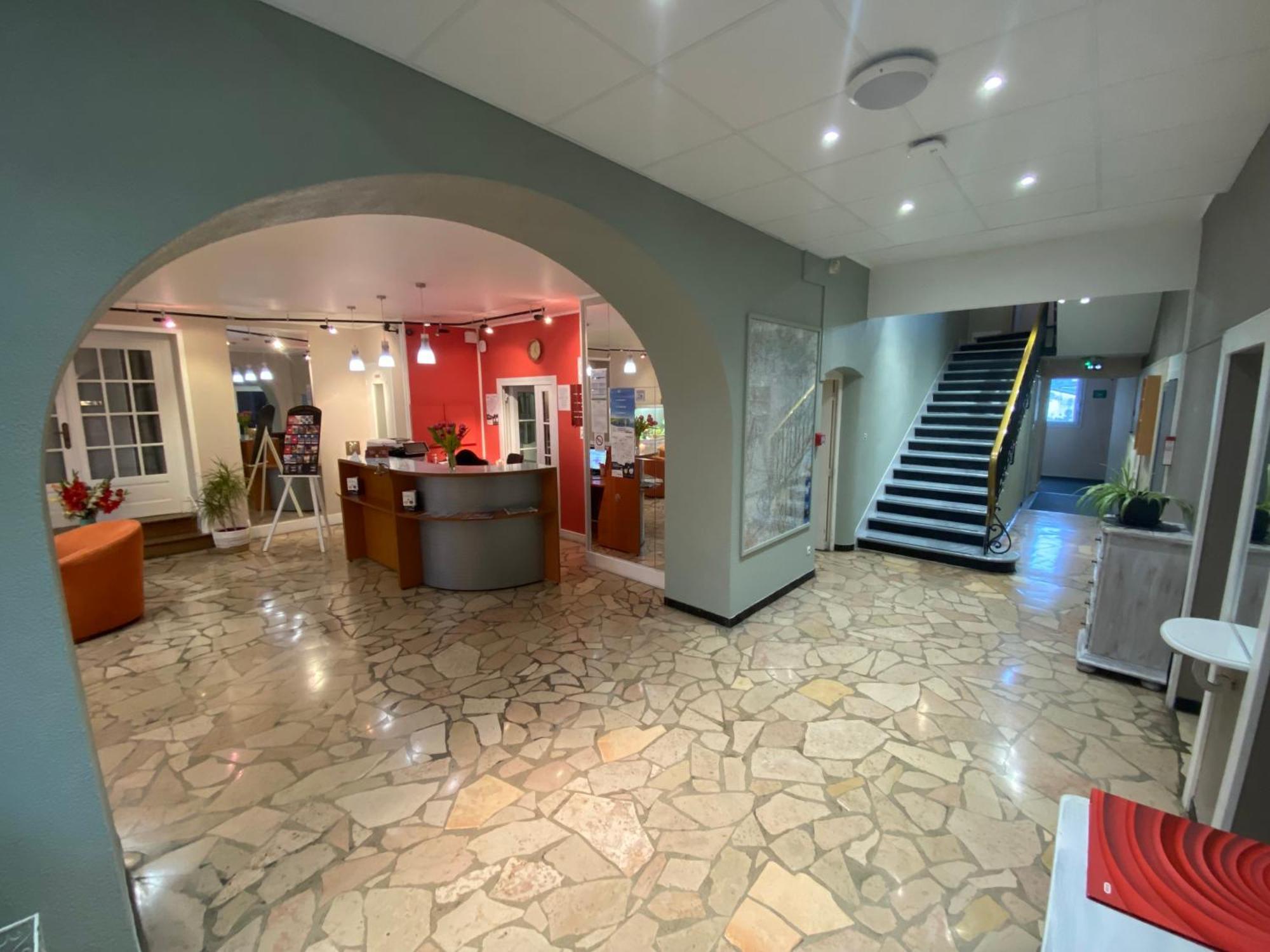 Nouvel Hotel Lons-le-Saunier Ngoại thất bức ảnh